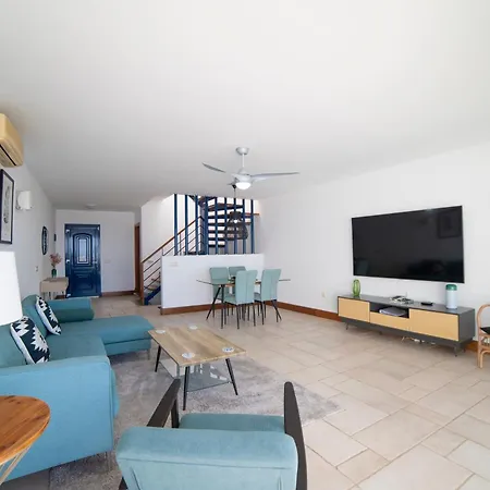 Jasmin بْوُرتو كاليرو