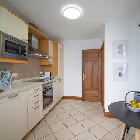 Jasmin * بْوُرتو كاليرو